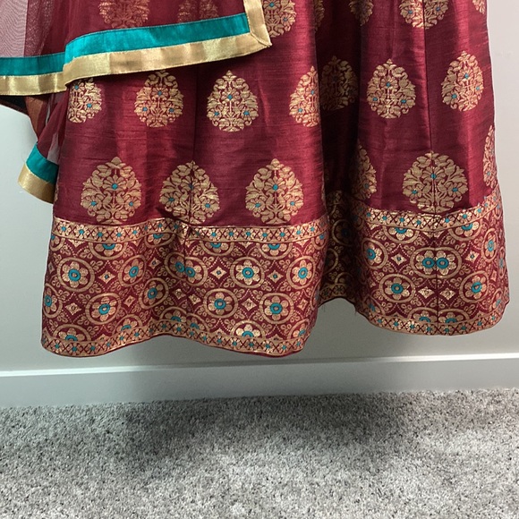 Indian wedding party ethnic silk long gown dress - Picture 4 of 5